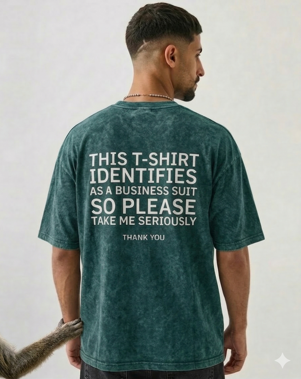 MARV T-SHIRT IDENTIFIES AS A BUSINESS SUIT - Washed oversize