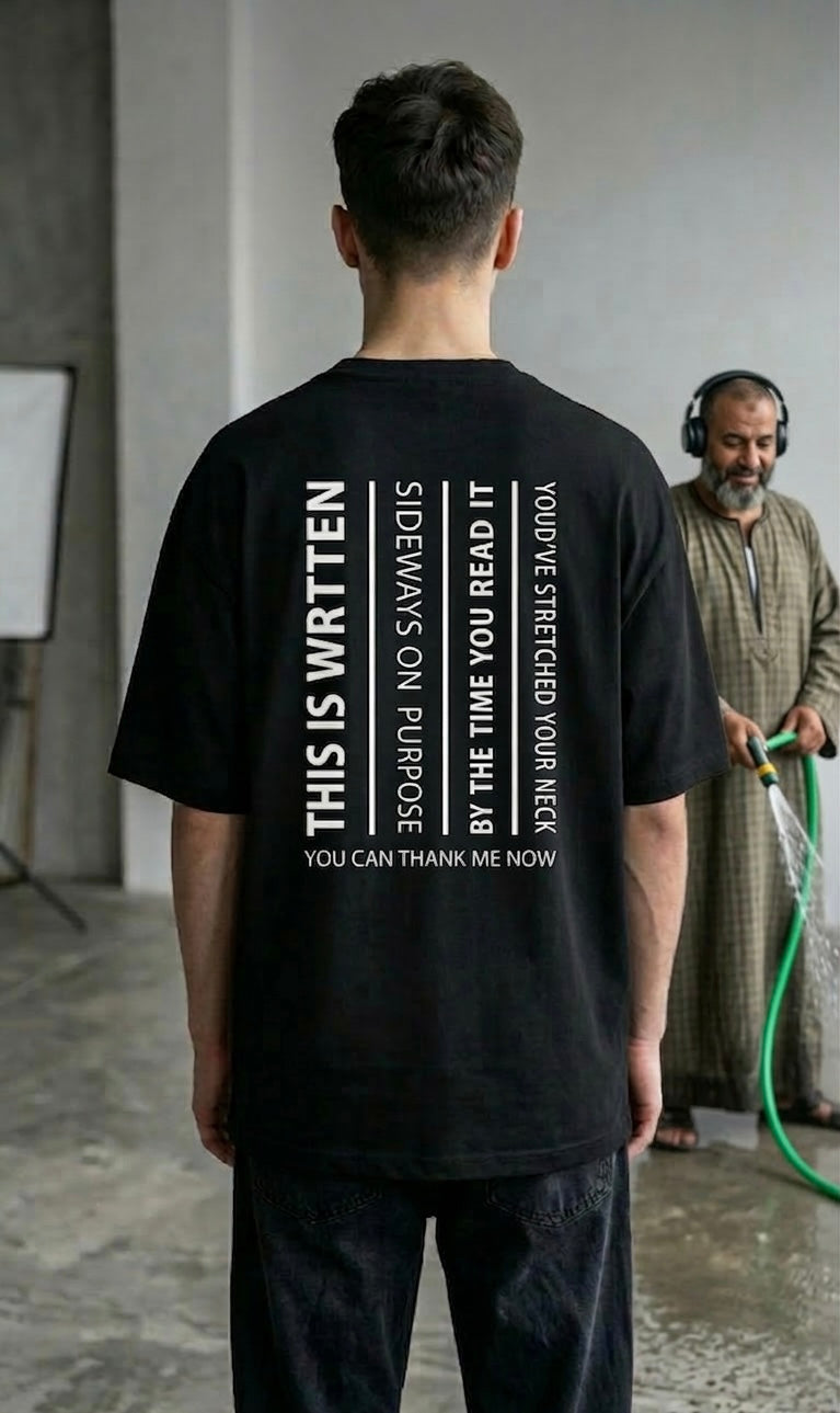 MARV NECK STRETCH ENGLISH - Sideways sentence T-shirt ! Oversize fit