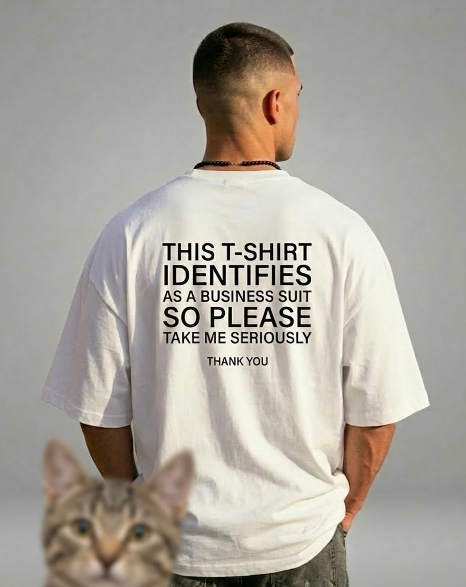 MARV TSHIRT IDENTIFIES AS A BUSINESS SUIT - Oversize black and white